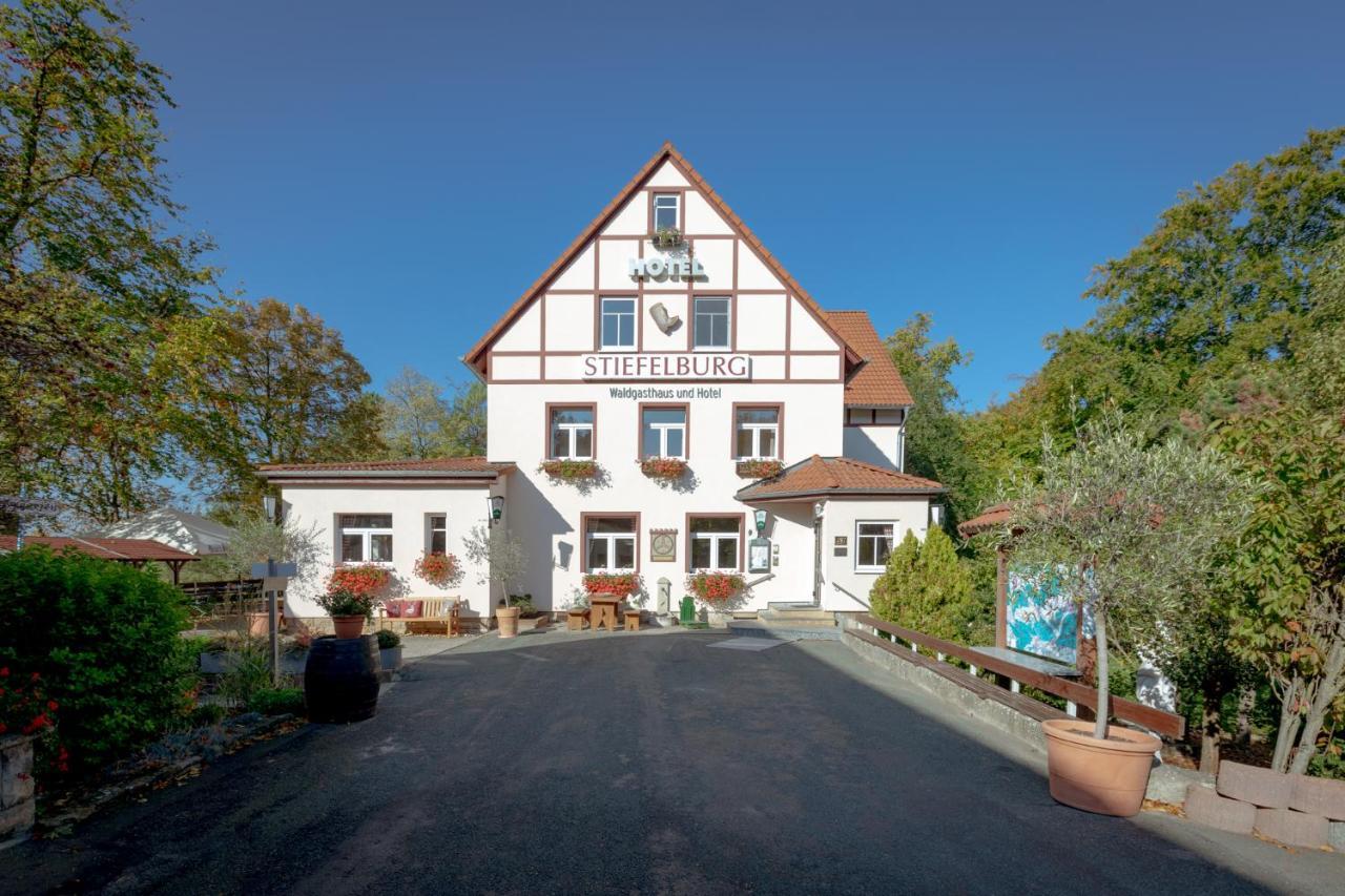 Отель Stiefelburg Der Berghof Nauendorf  Экстерьер фото